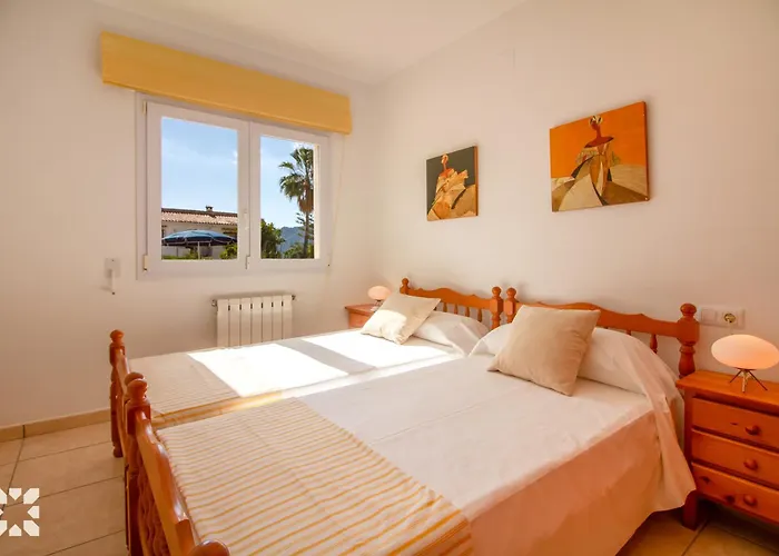 La Paloma Blanca By Abahana * Casas de Torrat