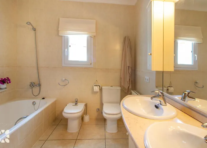 La Paloma Blanca By Abahana Вілла Casas de Torrat