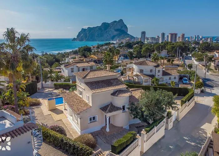 La Paloma Blanca By Abahana Casas de Torrat